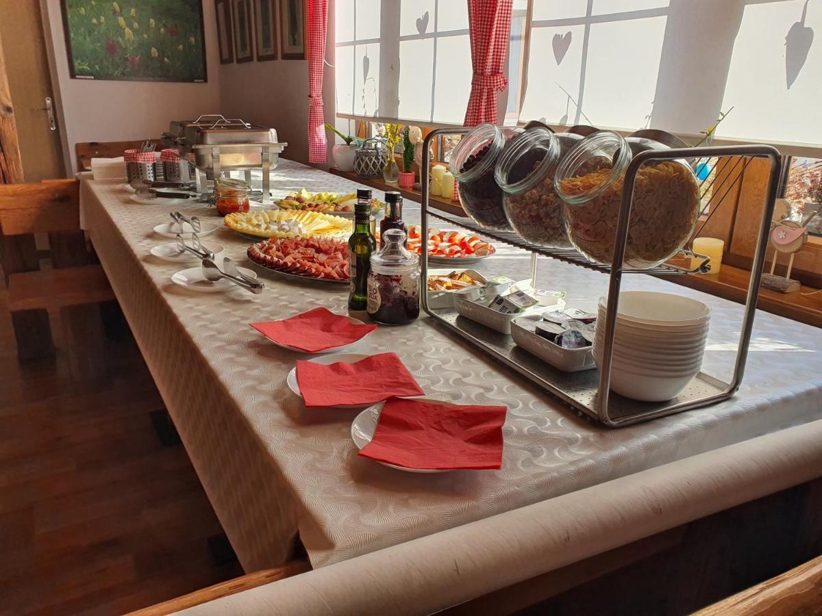 Lopeník Wellness Hotel Chata Jana מראה חיצוני תמונה