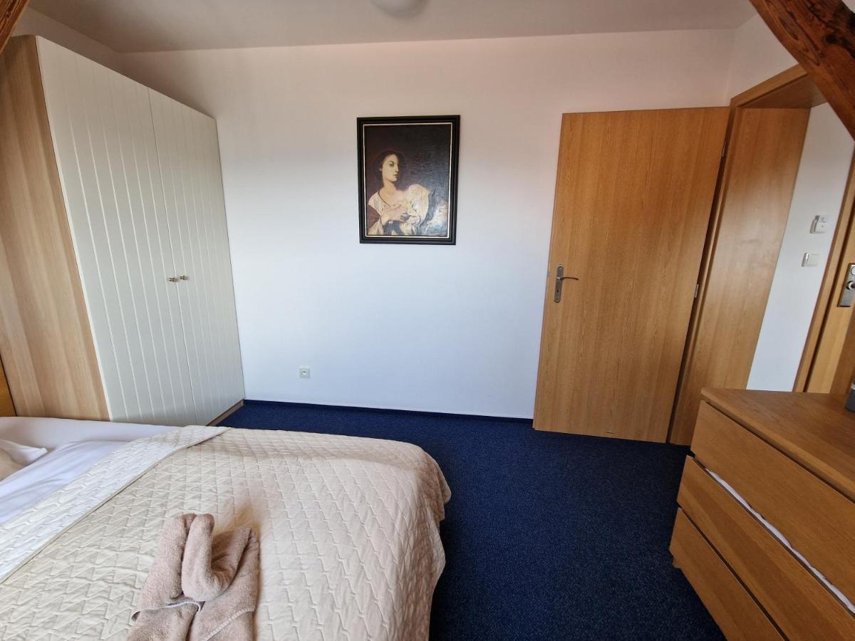 Lopeník Wellness Hotel Chata Jana מראה חיצוני תמונה