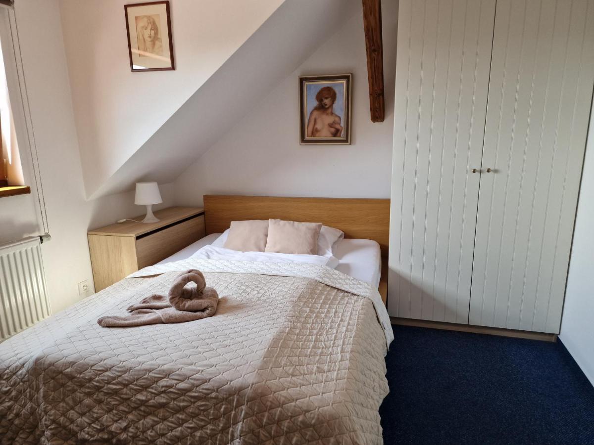Lopeník Wellness Hotel Chata Jana מראה חיצוני תמונה