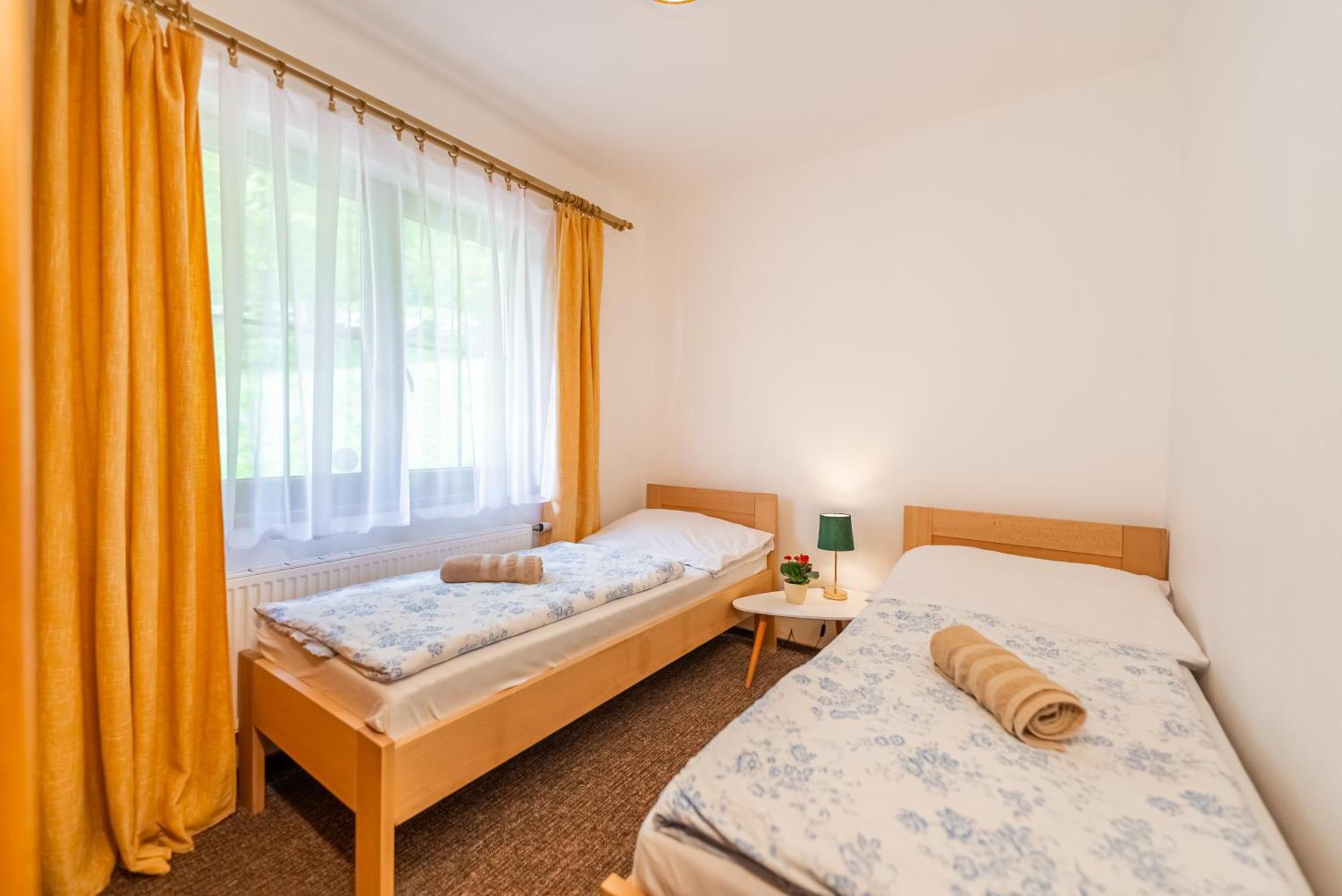 Lopeník Wellness Hotel Chata Jana מראה חיצוני תמונה
