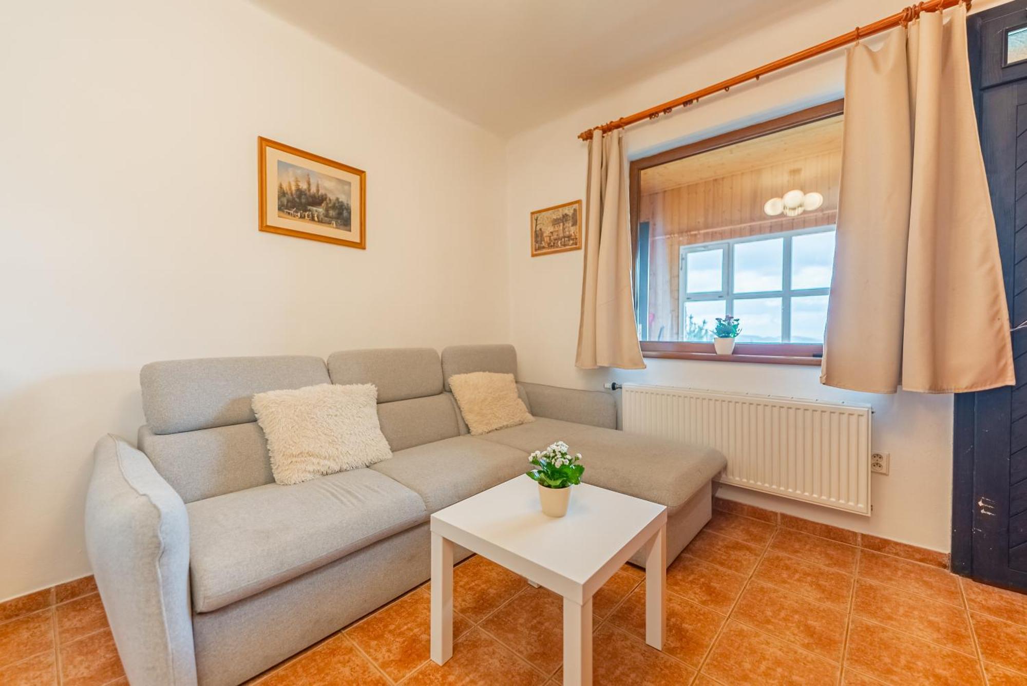 Lopeník Wellness Hotel Chata Jana מראה חיצוני תמונה