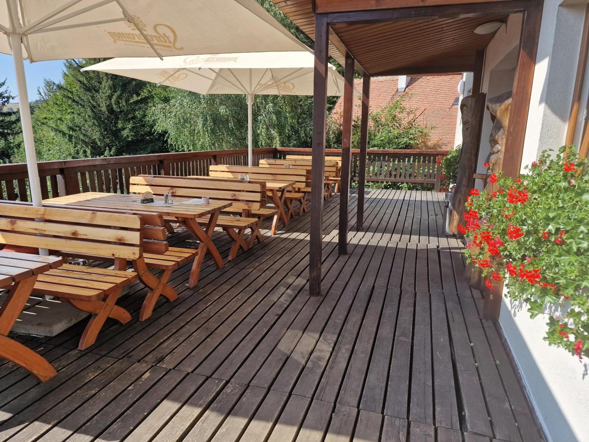 Lopeník Wellness Hotel Chata Jana מראה חיצוני תמונה