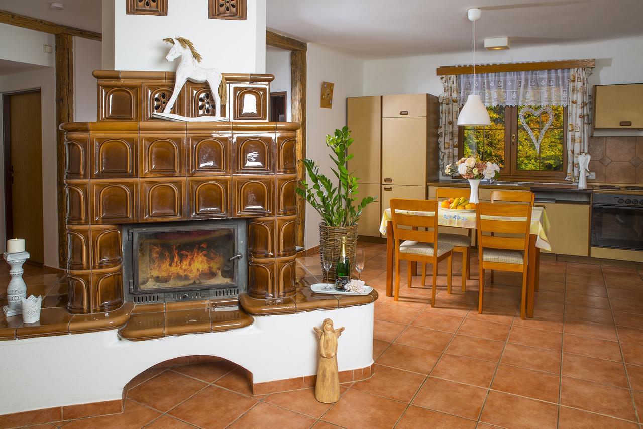 Lopeník Wellness Hotel Chata Jana מראה חיצוני תמונה